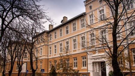 С концерт-изложба в НУИ „Добри Христов