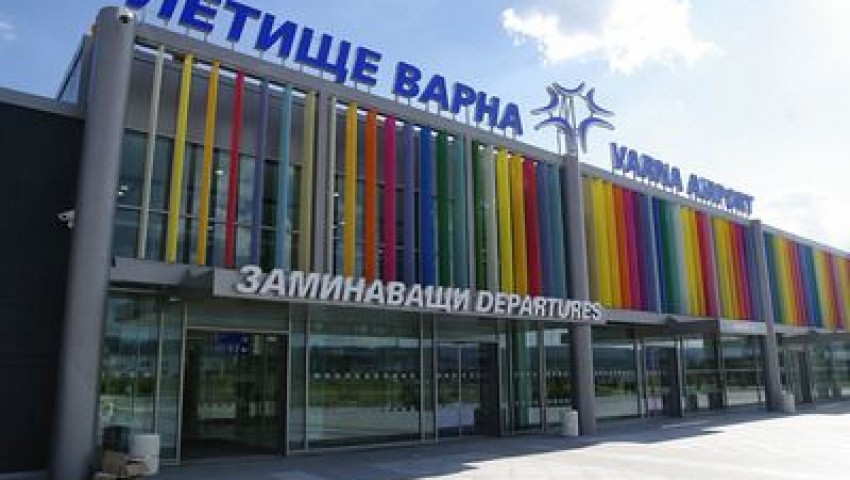 На летище Варна РЗИ връчи 2272 декларации на пътници, пристигащи от рискови държави