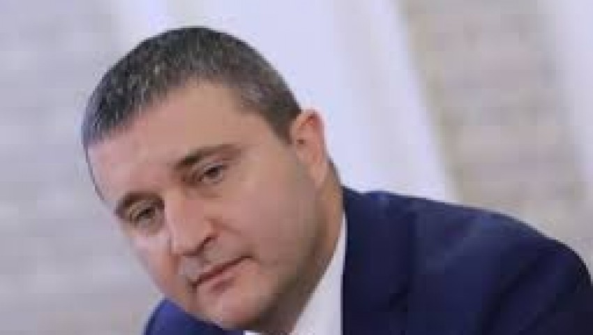 Министър Владислав Горанов предупреди, че данъчната политика не трябва да се променя