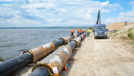 Приключи заваряването на новите части на авариралия тръбопровод във Варненското езеро