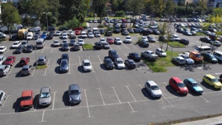 Паркинг за няколкостотин автомобила ще правят в широкия център на Варна