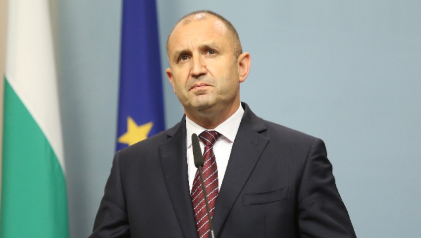 Президентът поиска оставката на правителството и на главния прокурор