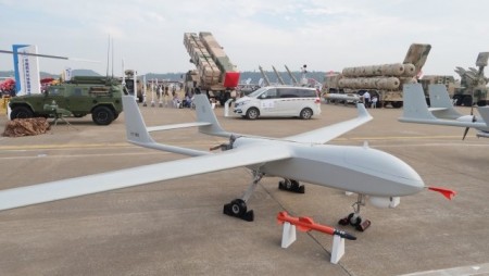 Сърбия показа 6 военни дрона с 18 ракети – купени от Китай