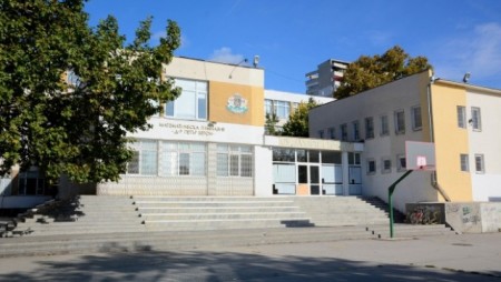 Математическата гимназия във Варна е първенец в страната на матурите след 7-и клас