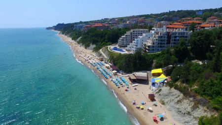 Голяма авария спря водата на част от град Бяла