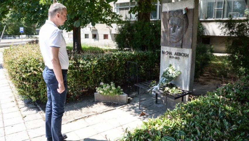 Варна отбеляза 183 години от рождението на Васил Левски