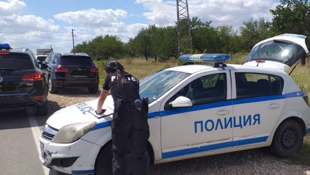 13 души са задържани в хода на специализирана полицейска операция във Варна и областта