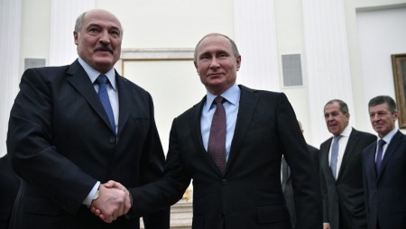 Владимир Путин поиска размразяване на плановете за по-тясна интеграция с Беларус