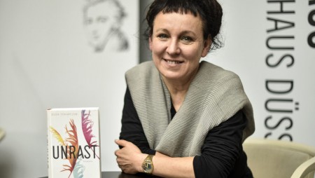 Полската нобелистка Олга Токарчук критикува правителството заради хомофобските му политики