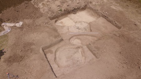 Археолози откриха край Дългопол останки от земни поселиния от края на VІ хил. пр. Хр.