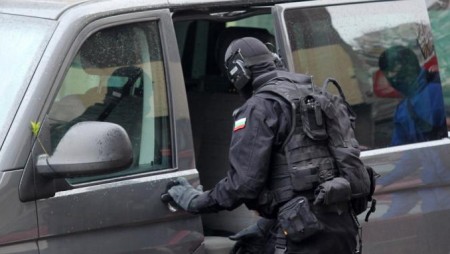 Полиция подгони бандити в 4 столични квартала