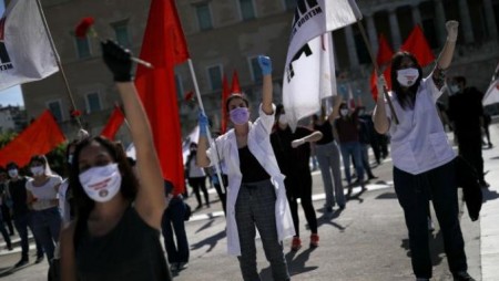 Смъртта и ужасът вилнеят в Европа, мерките стават по-строги