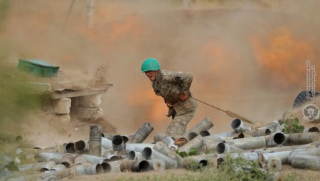Военните действия в Нагорни Карабах се ожесточават