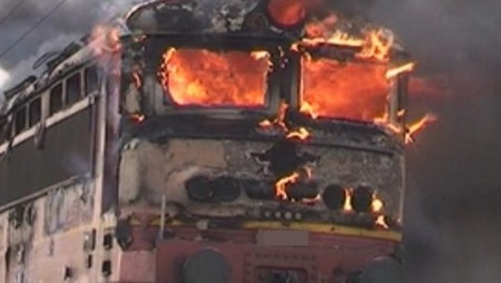 Пожар избухна при нарязването на тапицерията в стара мотриса на БДЖ