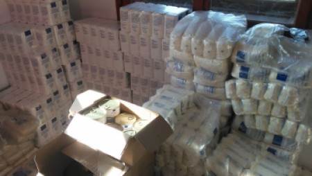 Близо 300 души от община Бяла получиха пакети с хранителни продукти