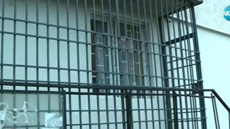 Съседска жалба в столицата изкарва наяве ужасяваща картина на детско насилие