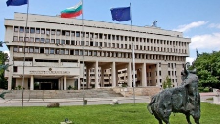 МВнР към българите във Виена: Не излизайте от домовете си