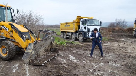 Направиха символична първа копка по проекта за закриване и рекултивация на депото за твърди битови отпадъци в Девня