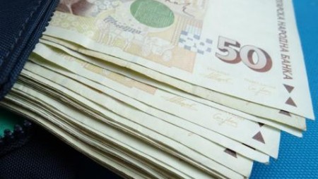 На трето място сме в страната по средна работна заплата за 2019 г.