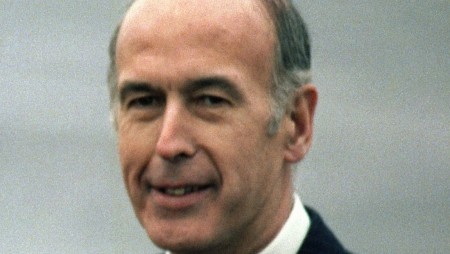 На 94 г. почина бившият френски президент Жискар д'Естен
