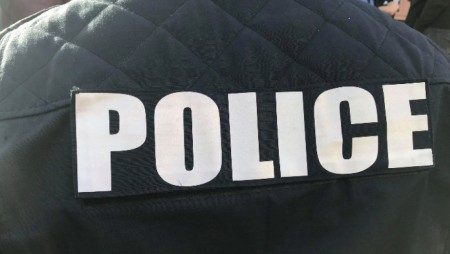 Задържаха край училища в Бургаско 8 души за разпространение на наркотици