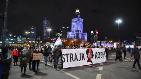 Протестите в Полша заради забраната за абортите не спират