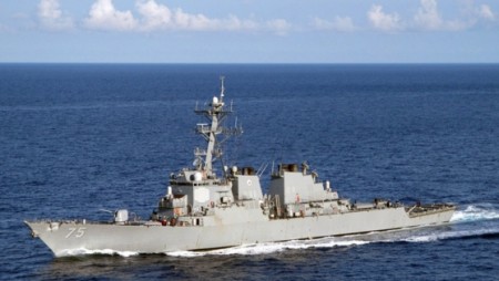 Американският разрушител „Доналд Кук” навлезе в Черно море