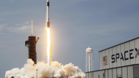 SpaceX извежда в орбита 28 спътника на Пентагона до края на 2022 г.