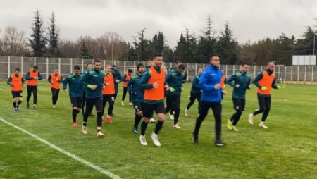Отложиха днешната футболна контрола на 