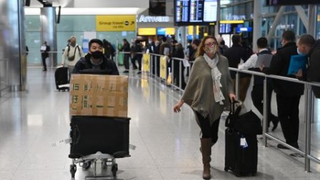 Великобритания под натиск: Обмисля пълно затваряне на границите си