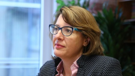 Весела Чернева: Европейците дават сигнал на политиците да спрат да се опират на рамото на САЩ