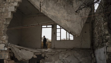 САЩ нанесоха въздушни удари срещу подкрепяни от Иран групи в Сирия