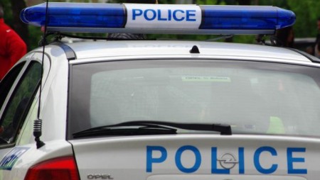 Крадци с фалшиви пагони задигнаха чанта със 120 хиляди лева