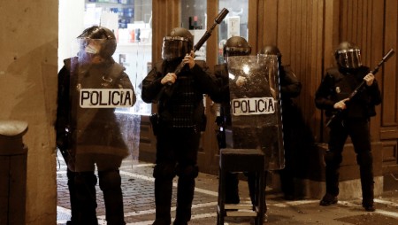 Поредна нощ на протести в Испания