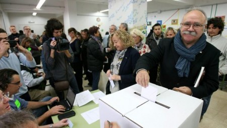 Каталунците излязоха на предсрочни парламентарни избори