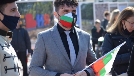 В община Девня отдадоха почит на героите