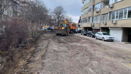 Напредват ремонтните дейности в район „Аспарухово“