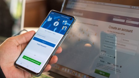 Телефонните номера и личните данни на 533 млн. потребители на Facebook изтекоха онлайн