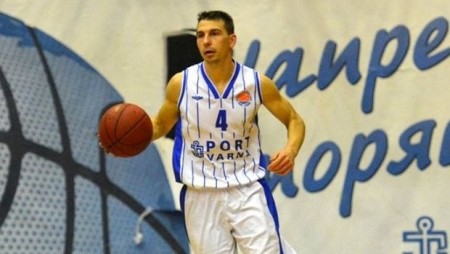 Капитанът на Черно море Пламен Алексиев спира с баскетбола