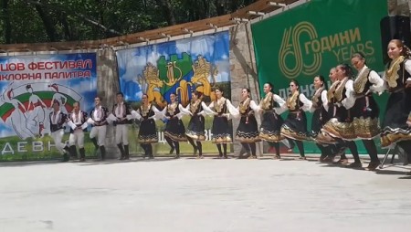 Танцовият фестивал „Фолклорна палитра“ ще се състои на 26 юни в Девня