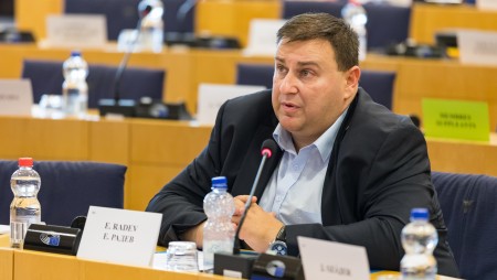 В отговор на въпрос на Емил Радев стана ясно: Днес ЕК приема нова стратегия за борба с организираната престъпност