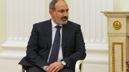 Никол Пашинян подаде оставка като премиер на Армения