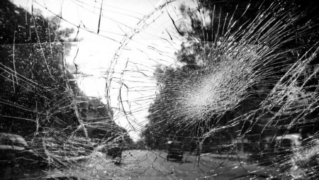 Кола се вряза в група деца, две са пострадали тежко
