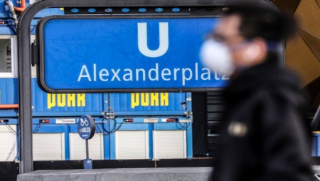 Германия първа в света ще пусне по улиците си автомобили без шофьор