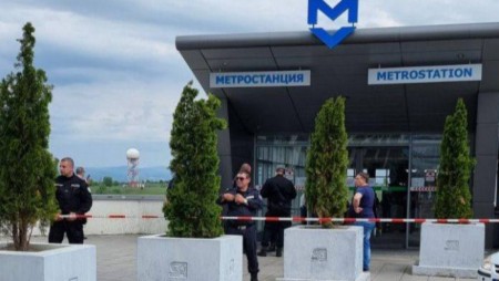 Опит за убийство и самоубийство в метростанция „Летище София