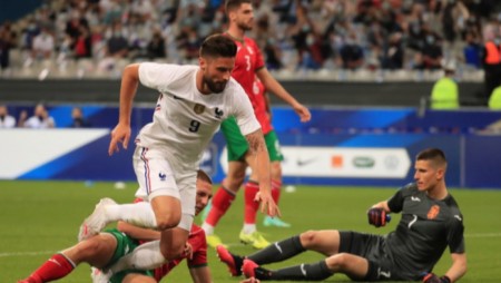Франция ни надигра с 3:0 и показа, че е в добра форма за европейското по футбол