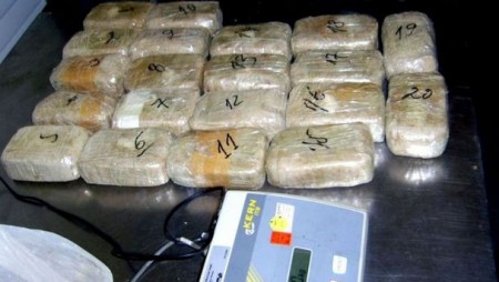 МВР задържа големи количества наркотици