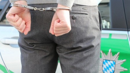 Арестуваха българин за изнасилване в Гърция