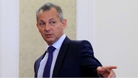 Задържаха бивш шеф на ДАНС за бракониерство