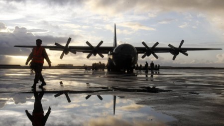 Военен самолет с 92-ма на борда се разби във Филипините